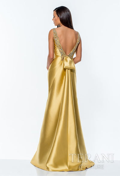 Astonishing Trumpet Gown with Cape Details -151E0297A