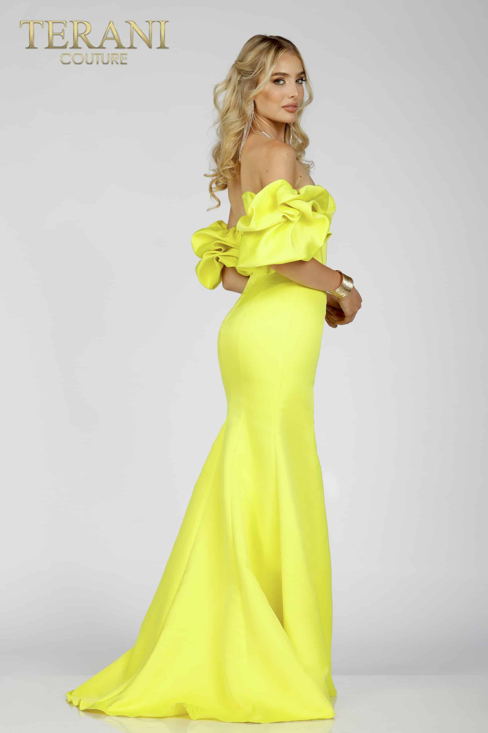 Short ruffle sleeves prom gown in matte satin - 231P0181