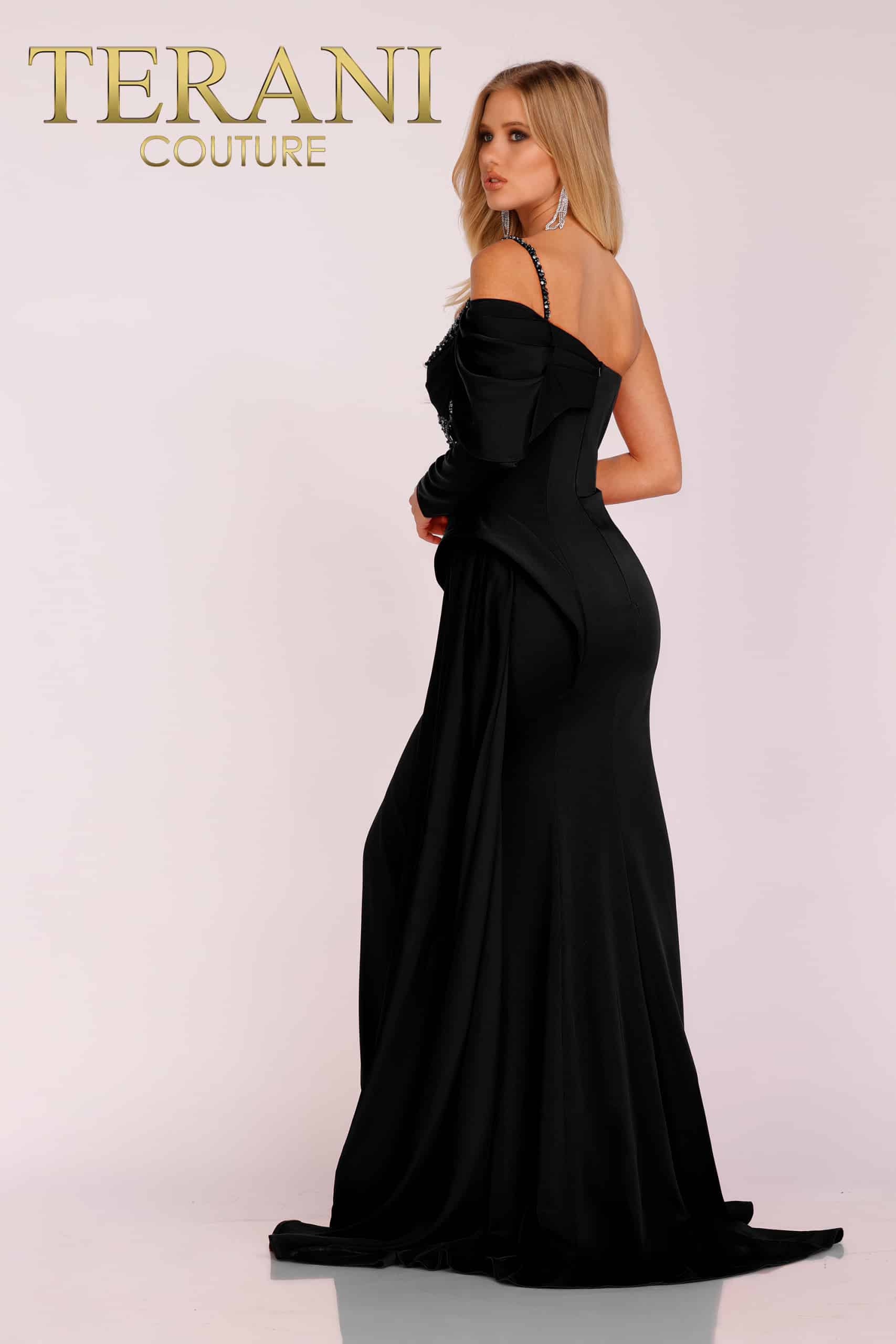 Red Evening Gown with Puffed Long Sleeve- 231E0614