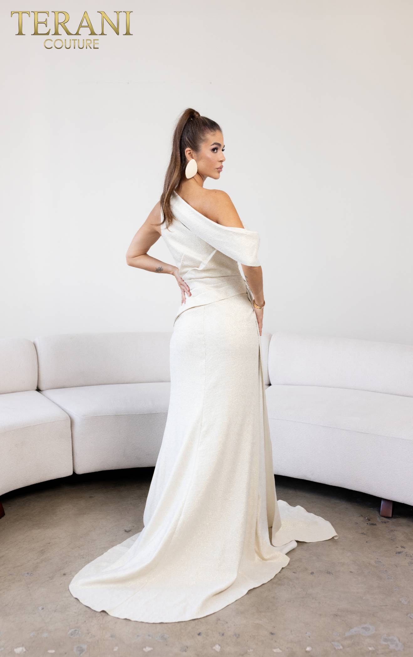 241E2406 Asymmetrical Off-Shoulder Jacquard A-Line Gold Column Evening Dress