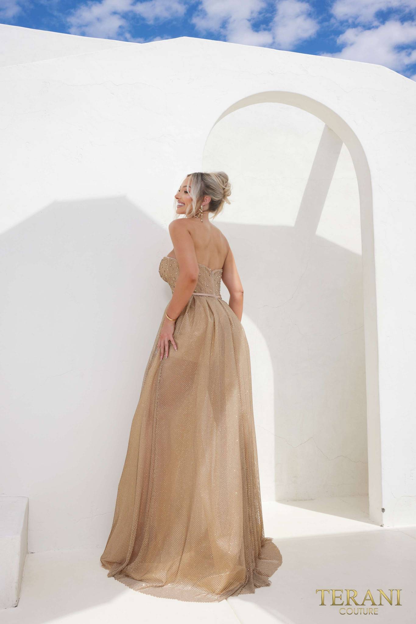 241P2092 Sweetheart Neckline Sleeveless Nude Ballgown Prom Dress