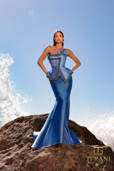 252E5147 - Fit and Flare Long With Peplum Evening Dress