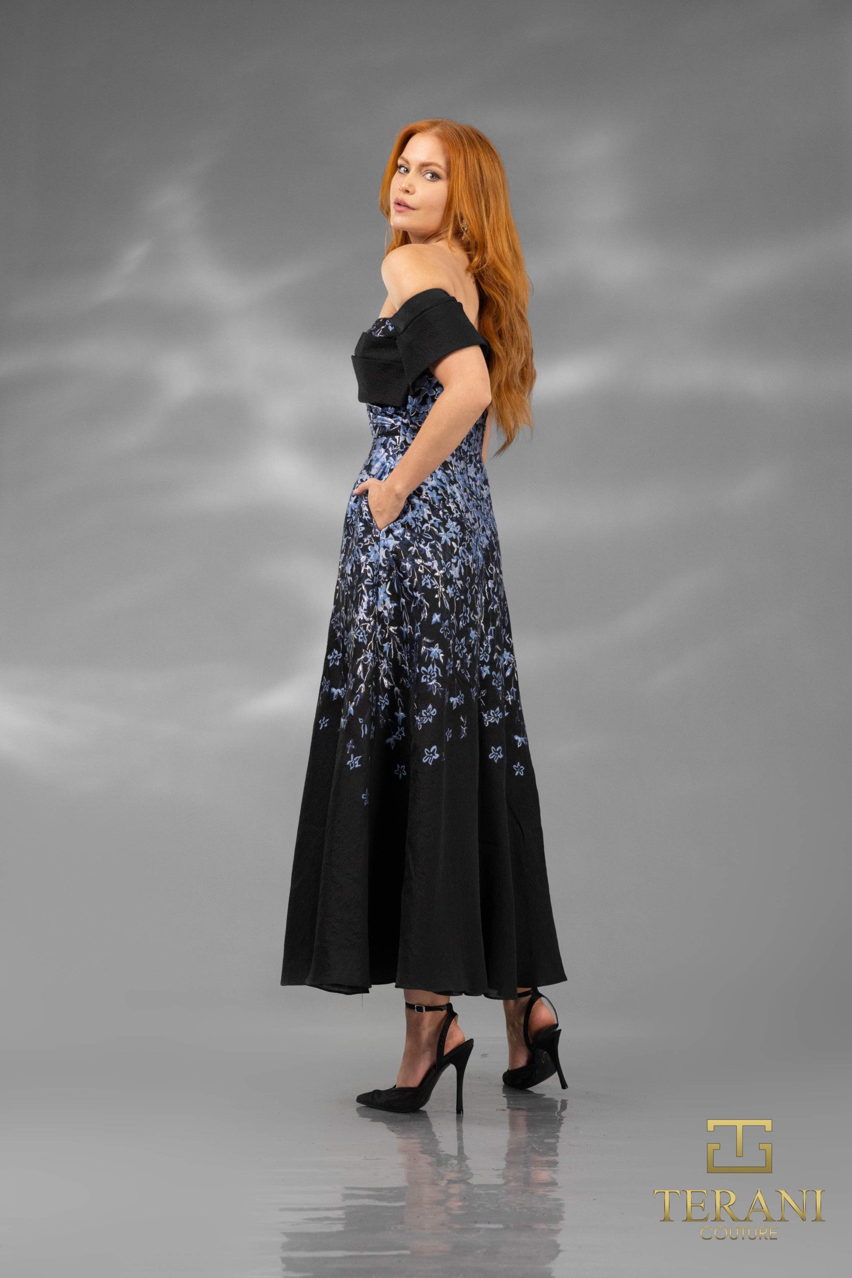 252E5504 - A-line Long Evening Dress