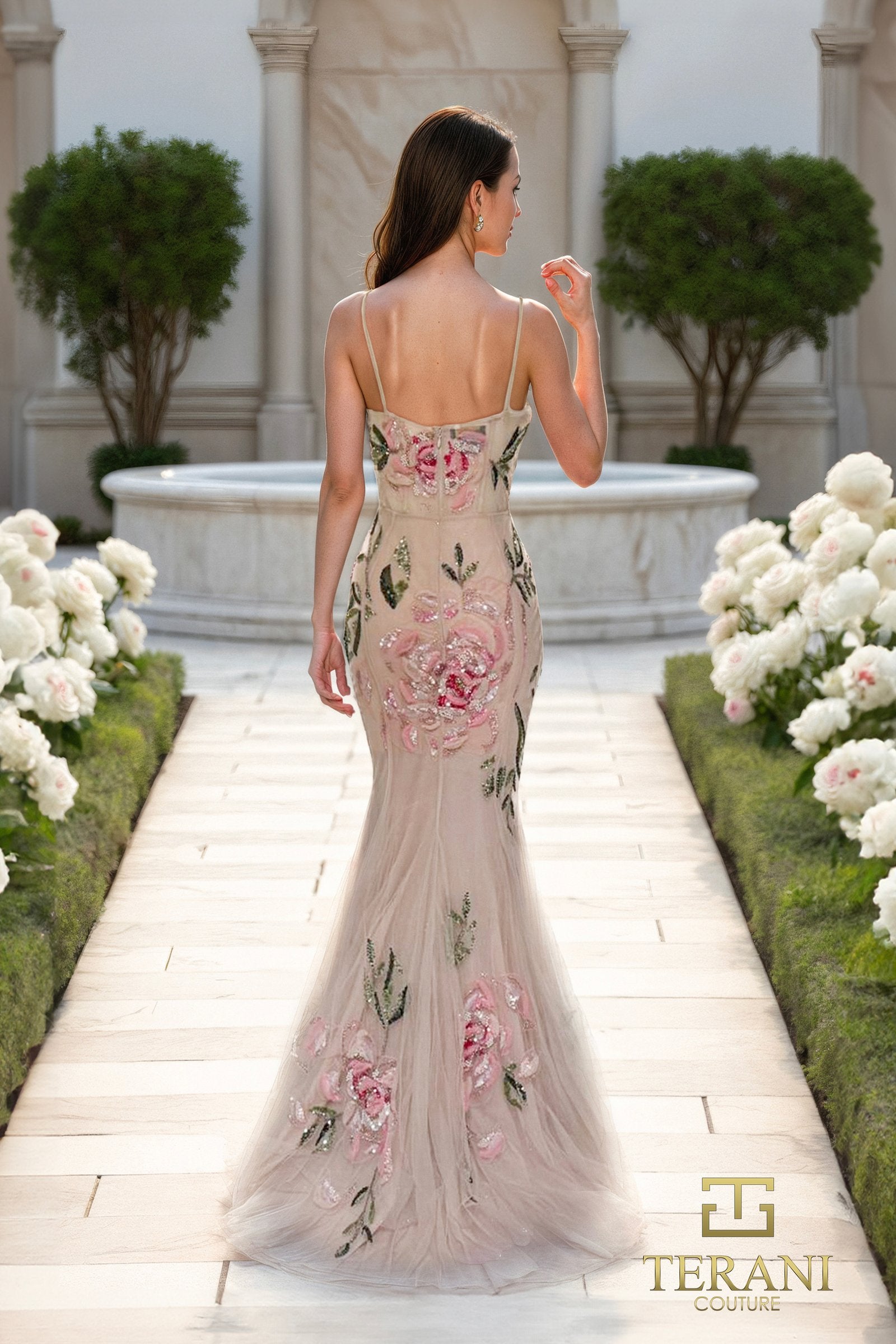 Scoop Neck Tulle & Embroidered Mermaid Gown - 261P6677