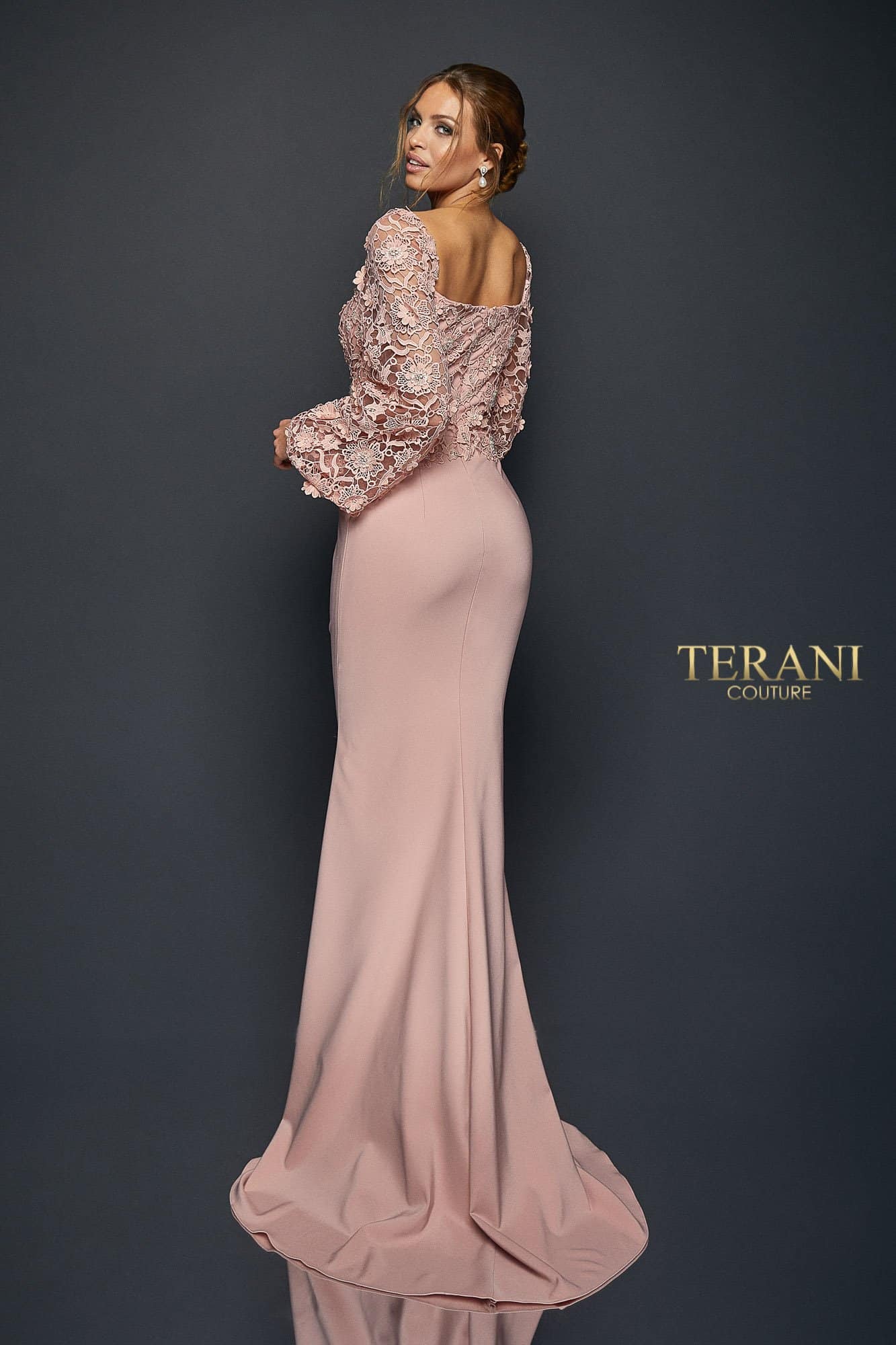 Flower lace full sleeve slim dress. 1921M0489.