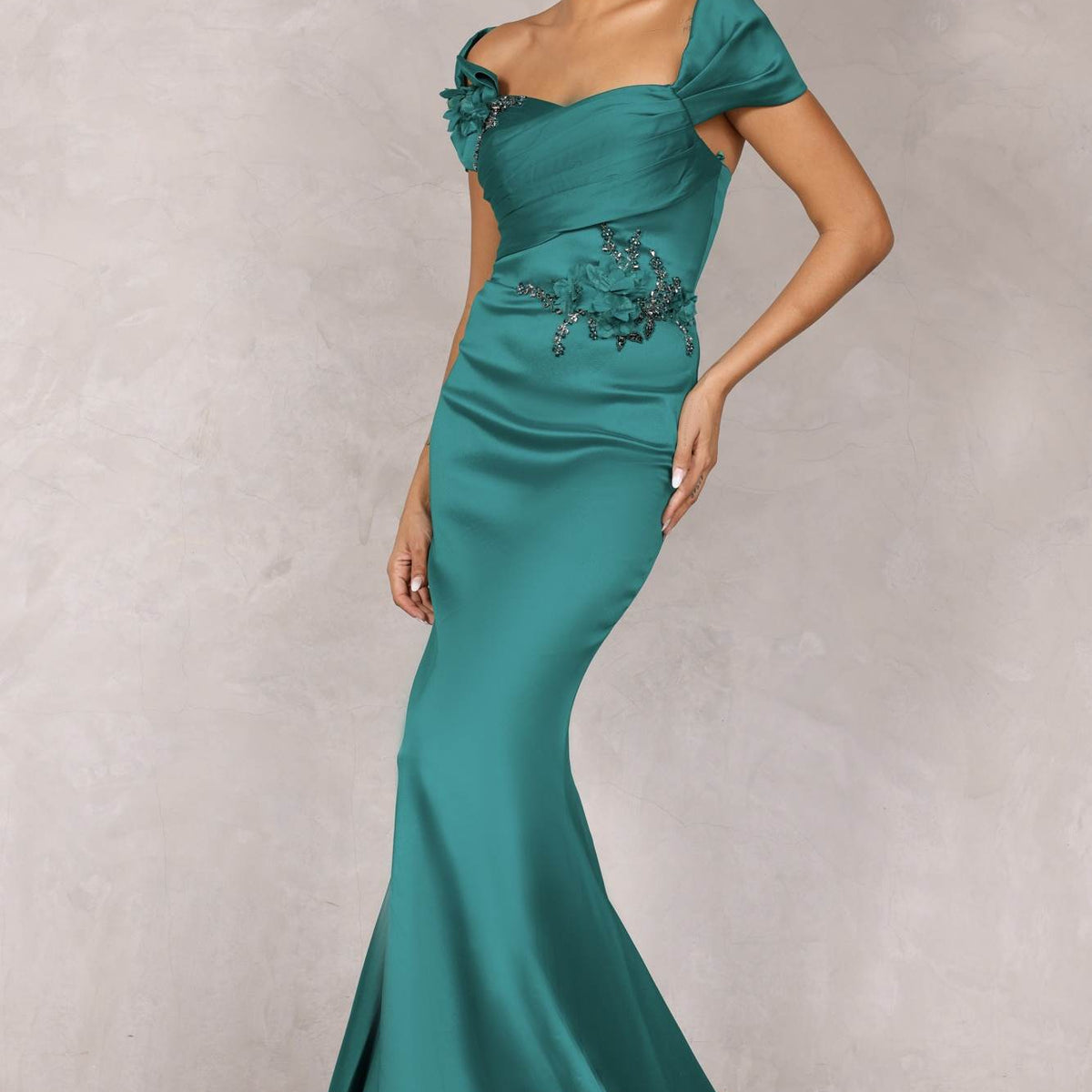 adrianna papell mother of thebride dresses Platinum The Bride while flutter sleeves What to wear as a