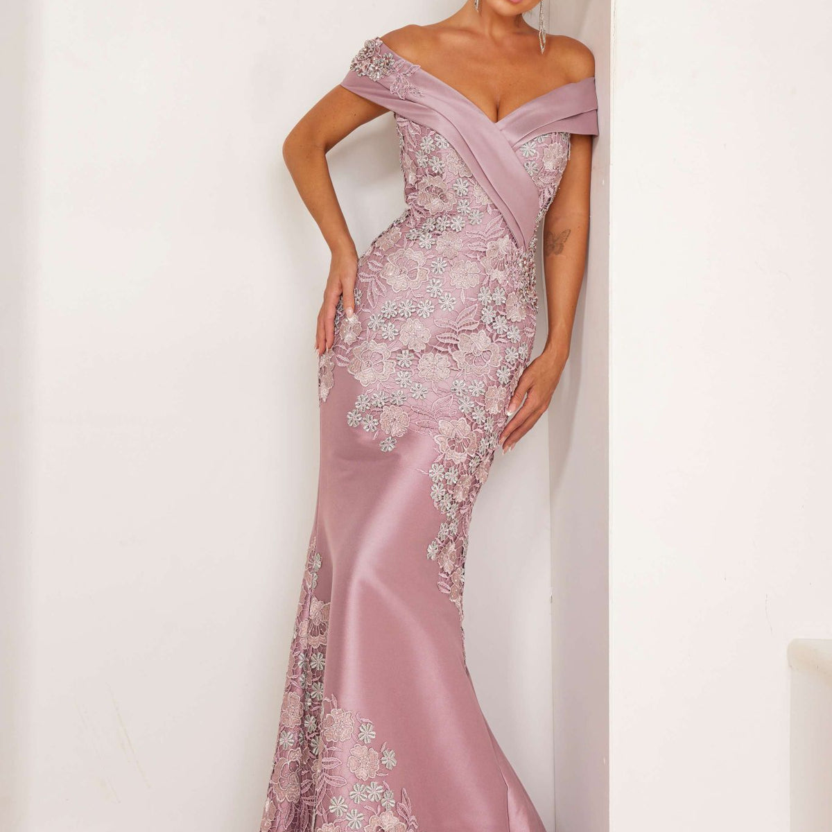 241M2701 Trumpet Off-Shoulder Rose Silver Column Evening Dress 241M2701 Trumpet Off-Shoulder Rose Silver Column Evening Dress
