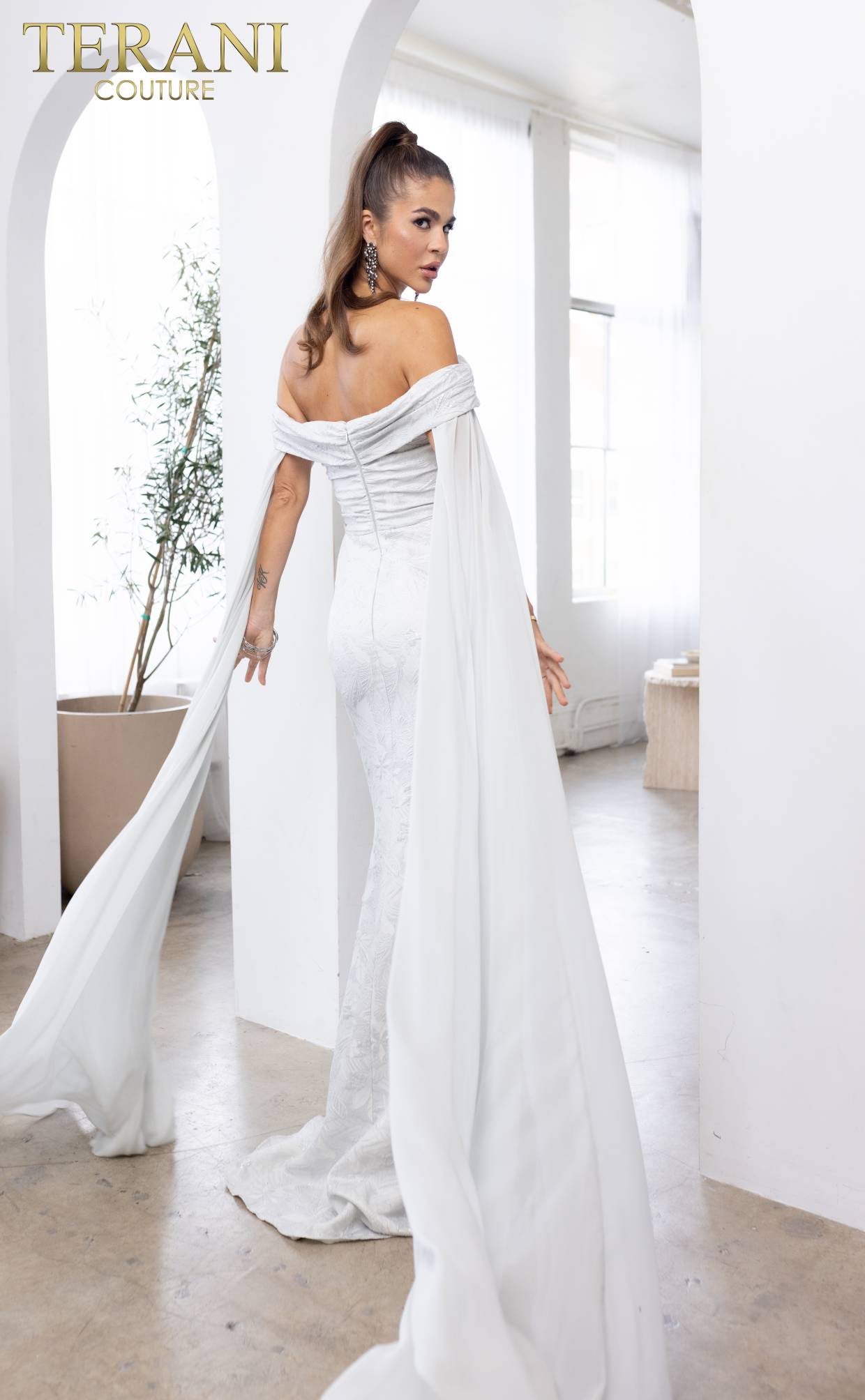 pryce off the shoulder column dress 241M2721 Off-Shoulder Jacquard Silver Column Evening Dress