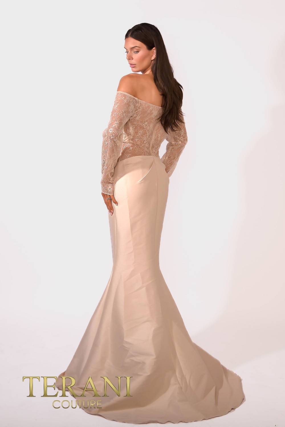 241M2734 Long Sleeves Trumpet Off-Shoulder Column Evening Dress