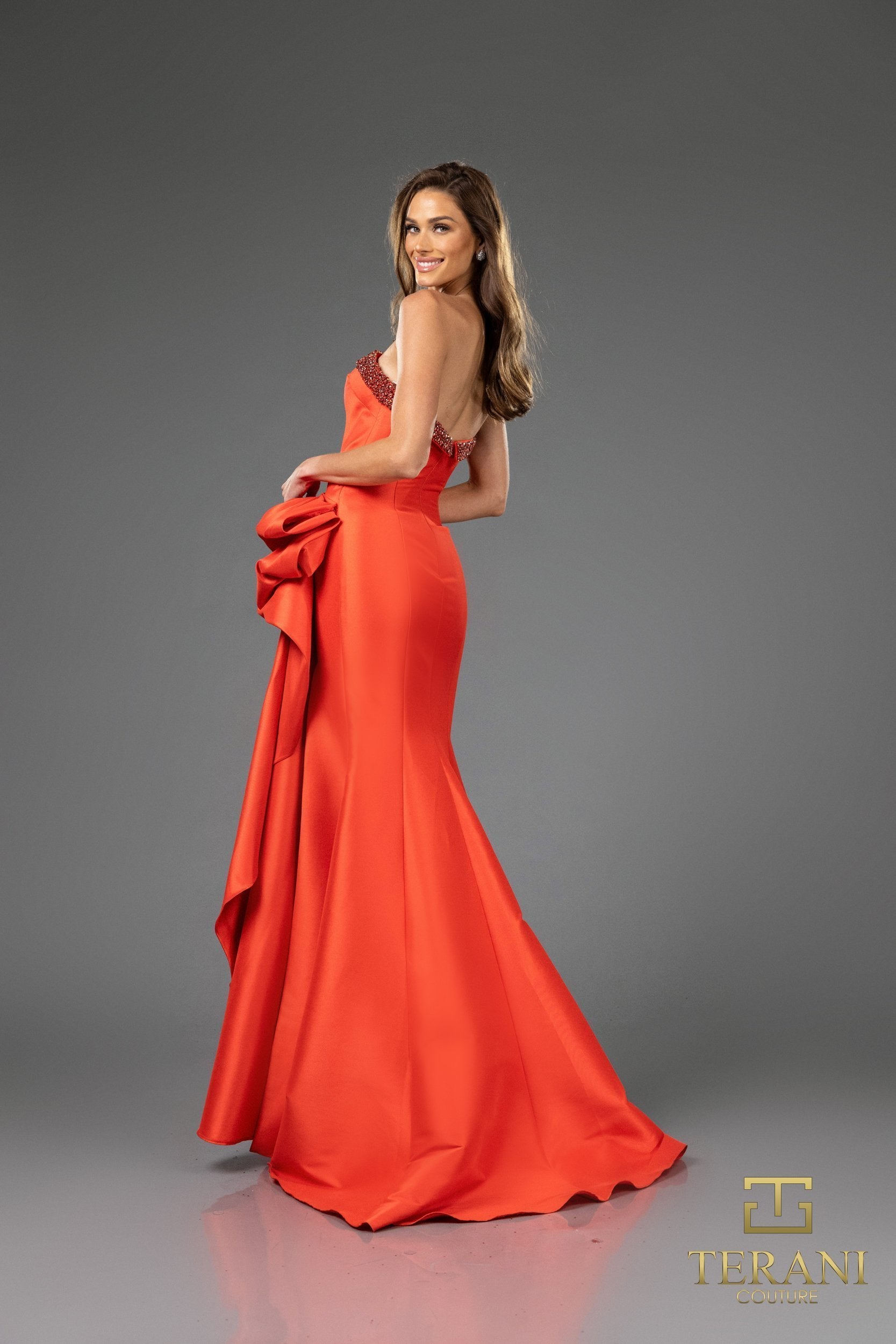 252E5131 Sleevless Stretch Mikado Trumpet Evening Dress