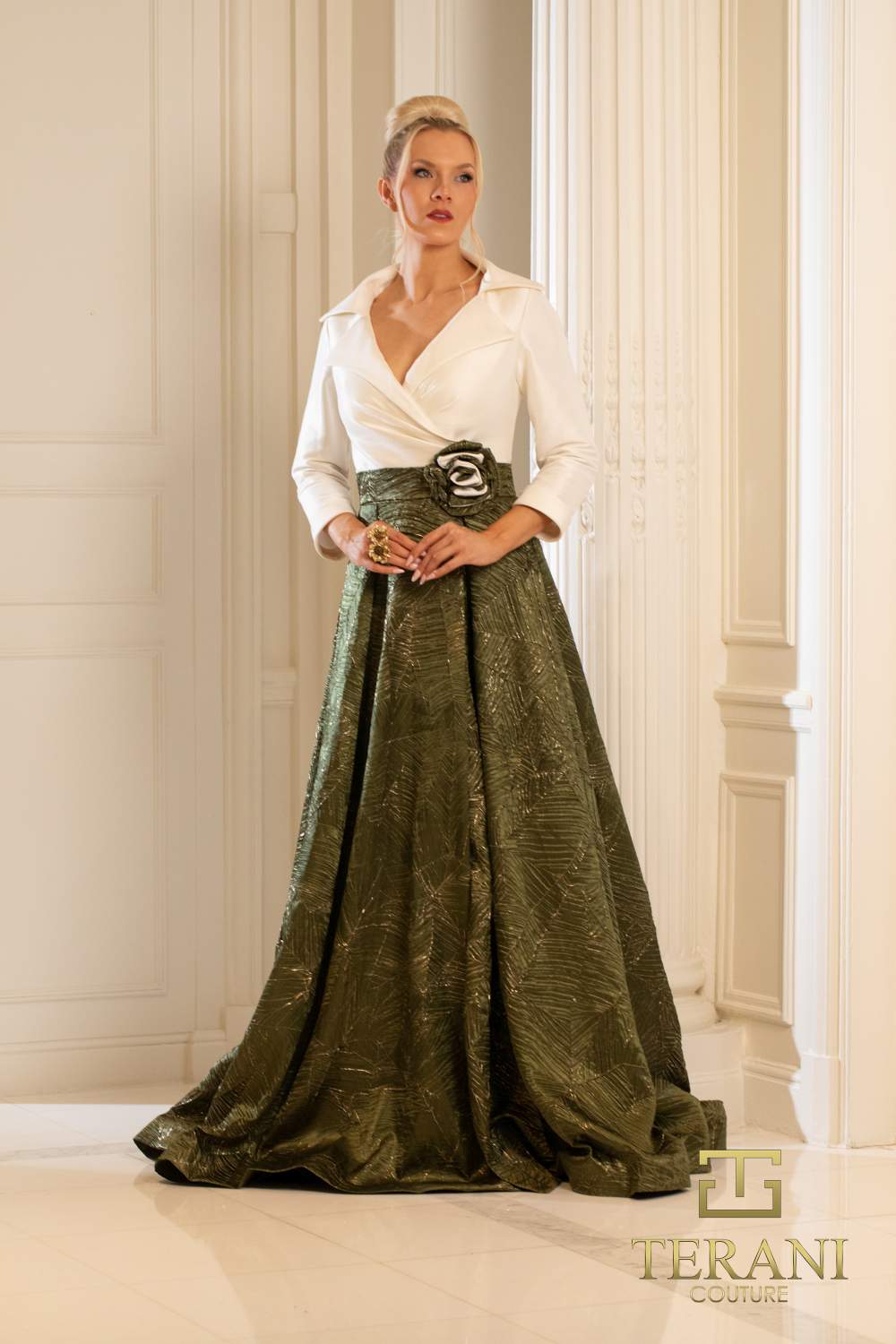 252M5522 - A-line Long MOB Dress