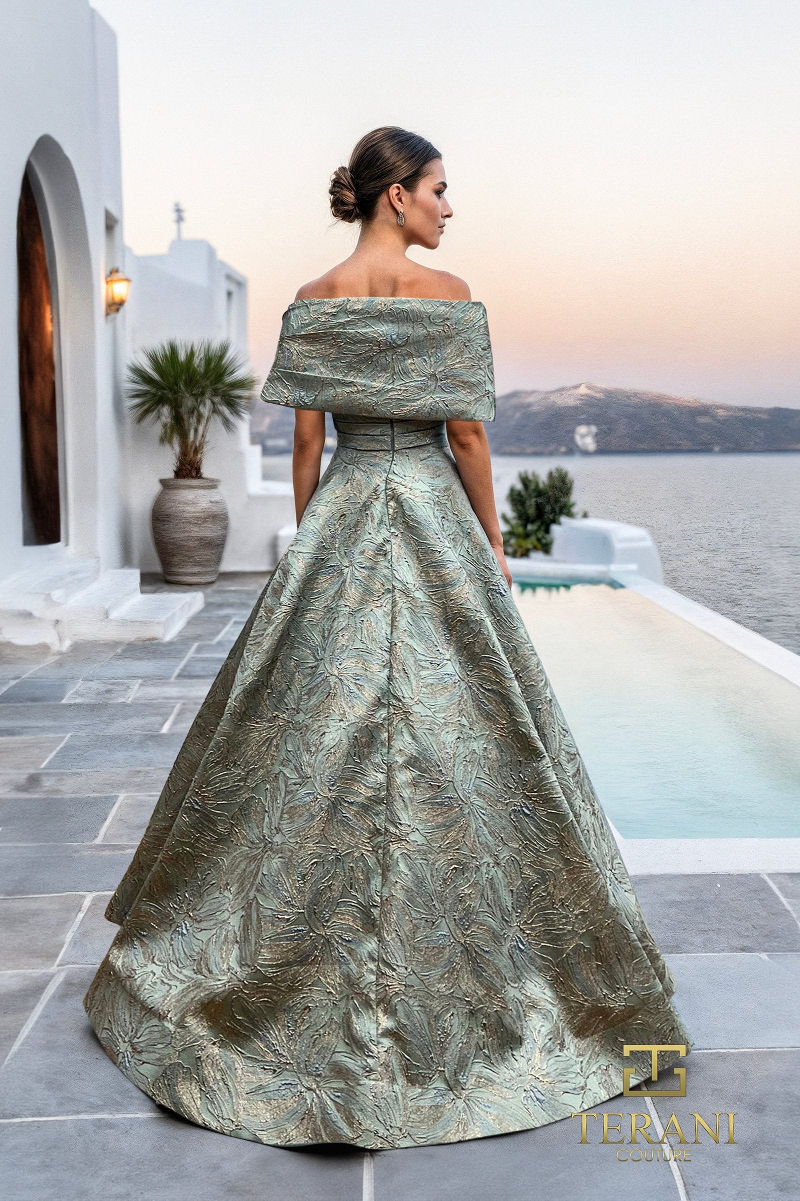 あや*Vintage Off Shoulder プルオーバー Off-Shoulder Jacquard A-Line Ballgown with Shawl Sleeves - 261M6453