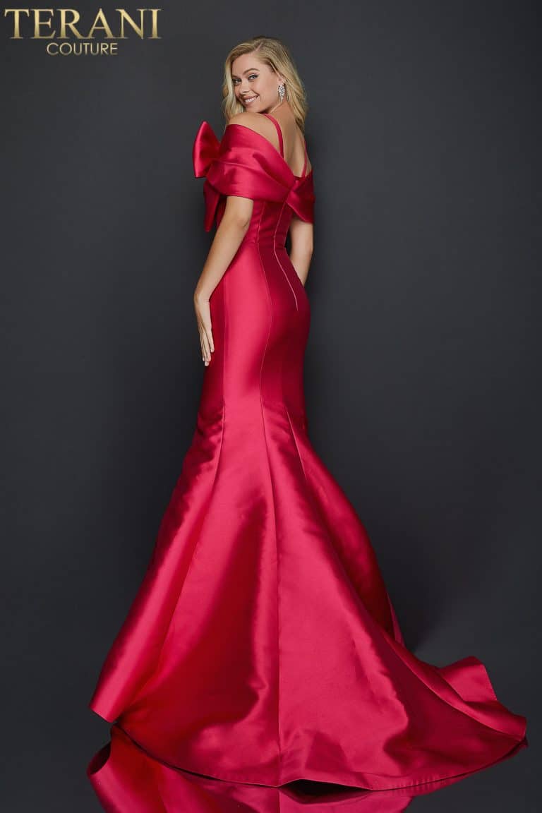 Style: Figure hugging mermaid Mikado evening gown with a dramatic bow tie – 2012E2279