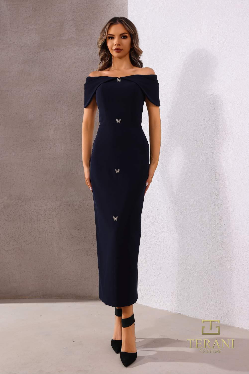252C5037 - Bodycon Tee-Length Cocktail Dress