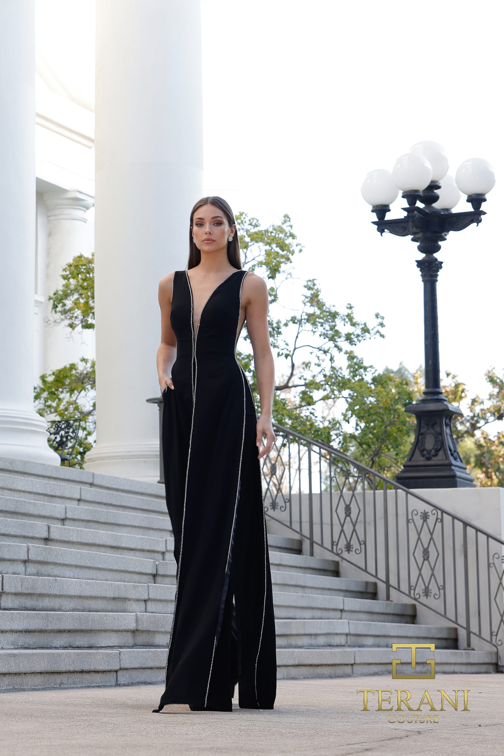 Deep V Crepe/Scuba Jumpsuit – 261E6743