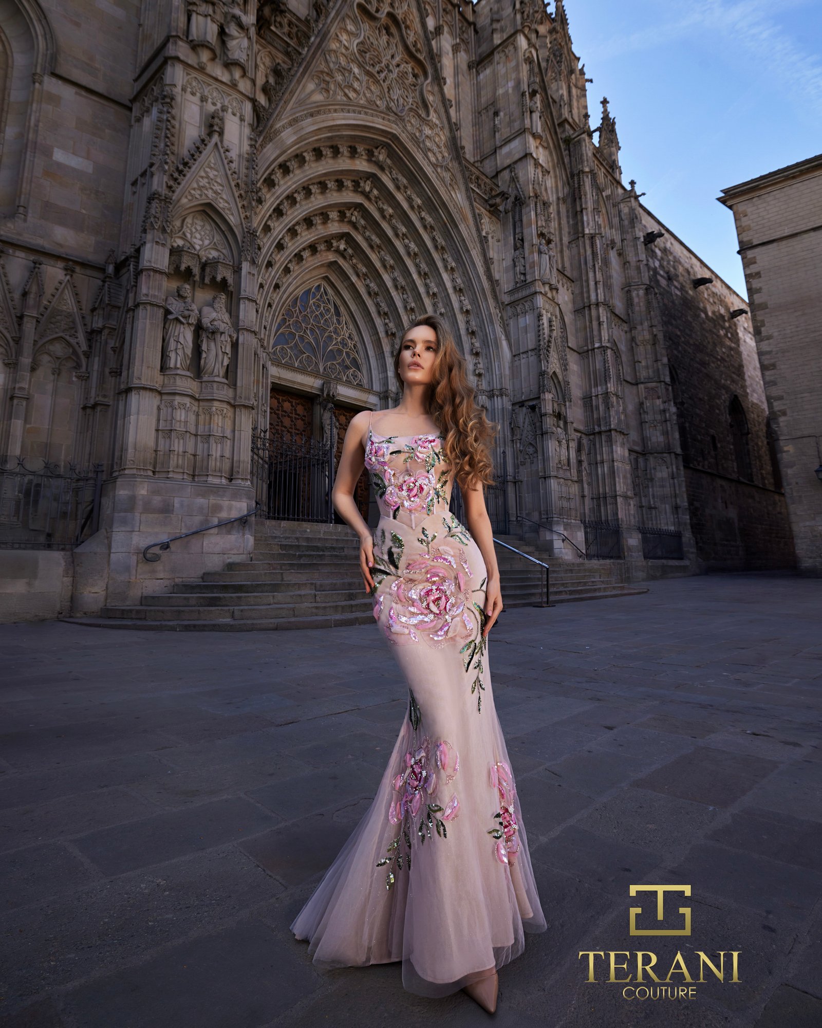 Scoop Neck Tulle & Embroidered Mermaid Gown – 261P6677