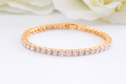 Diamond Tennis Bracelet jewelry pieces for MOB