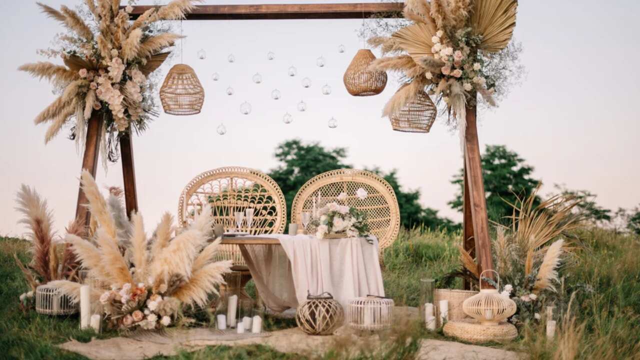 Bohemian wedding with natural decor